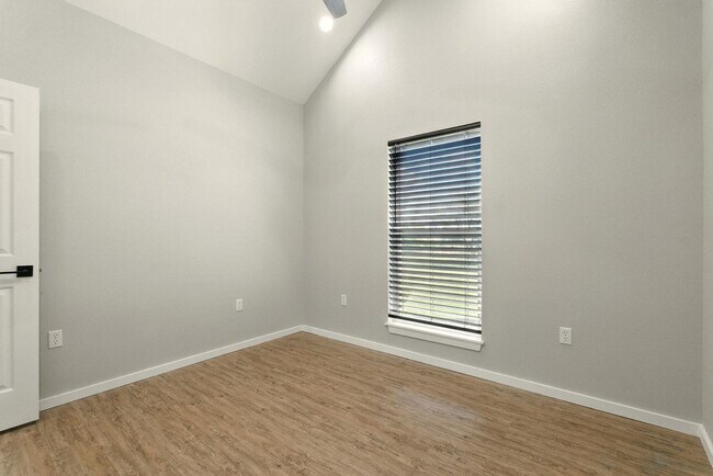 Building Photo - 7433 FM 603