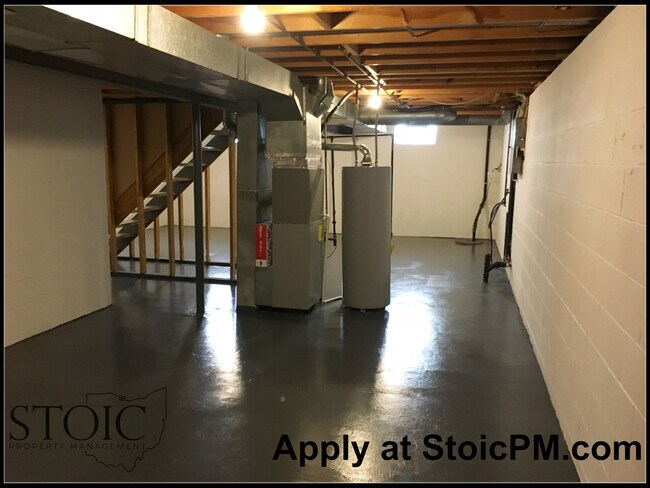 Building Photo - 2810 Raphael Dr