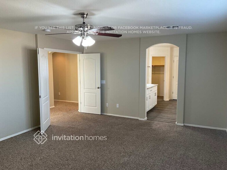 Building Photo - 17420 W Washington St