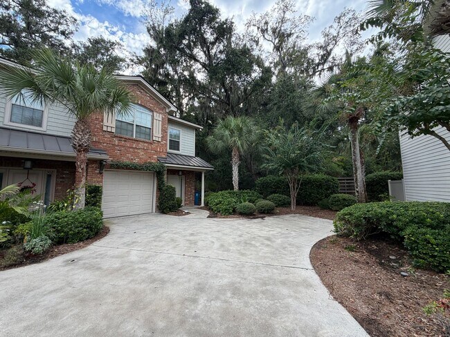 Building Photo - 501 Reserve Ln