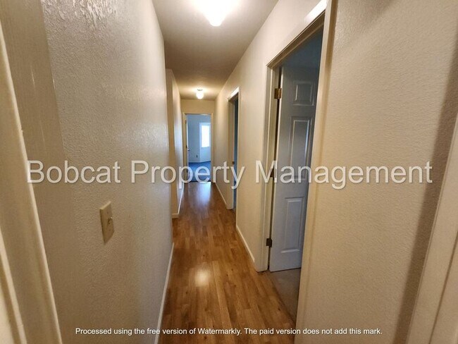 Building Photo - 1740 Cedarwood Dr