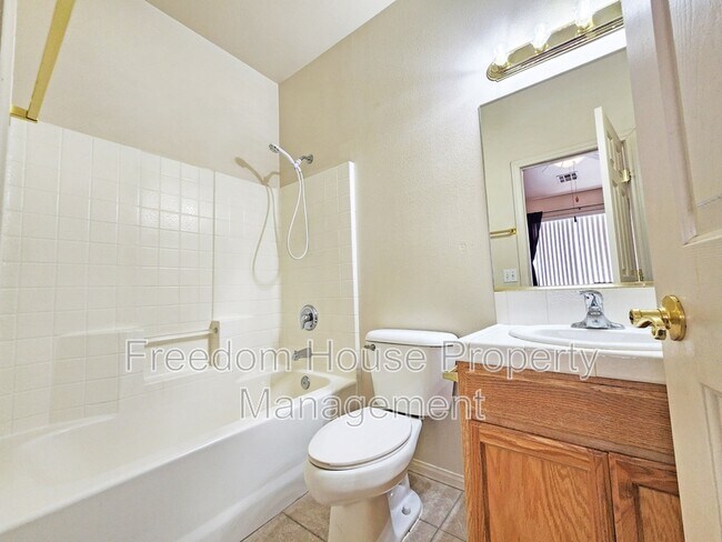 Building Photo - 1340 Pocahontas Ave