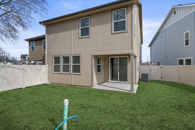 Building Photo - 1673 N Solterra Ln