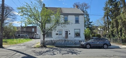 Building Photo - 118 E North St