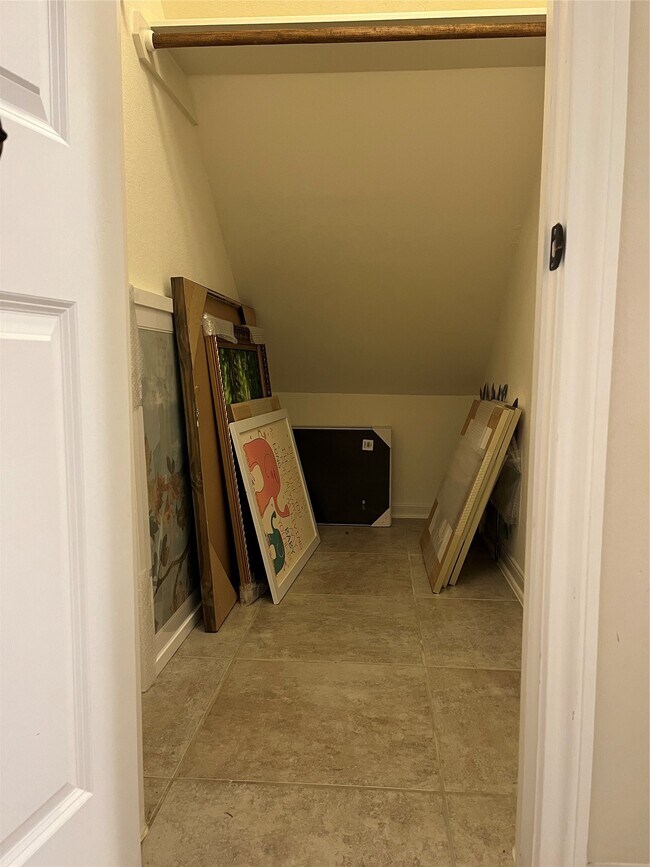 Building Photo - 12250 La Strada St