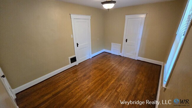 Building Photo - Beautiful 3 Bedroom Home Located in Colleg...