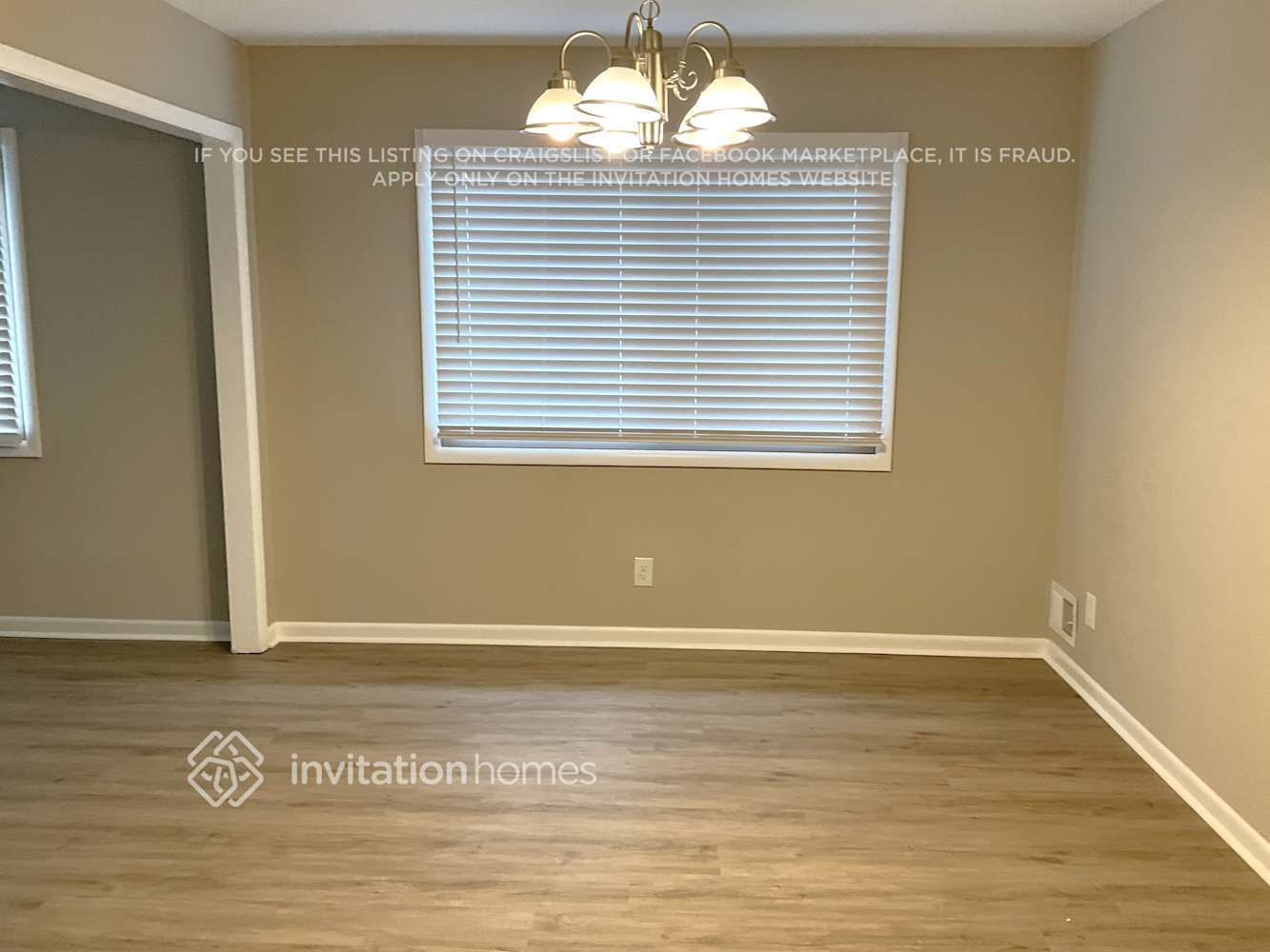 Building Photo - 3034 Woodrow Manor