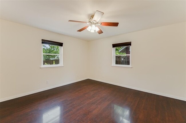 Building Photo - 1300 Clearfield Dr