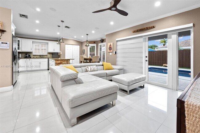 Building Photo - 13925 SW 155th Ct