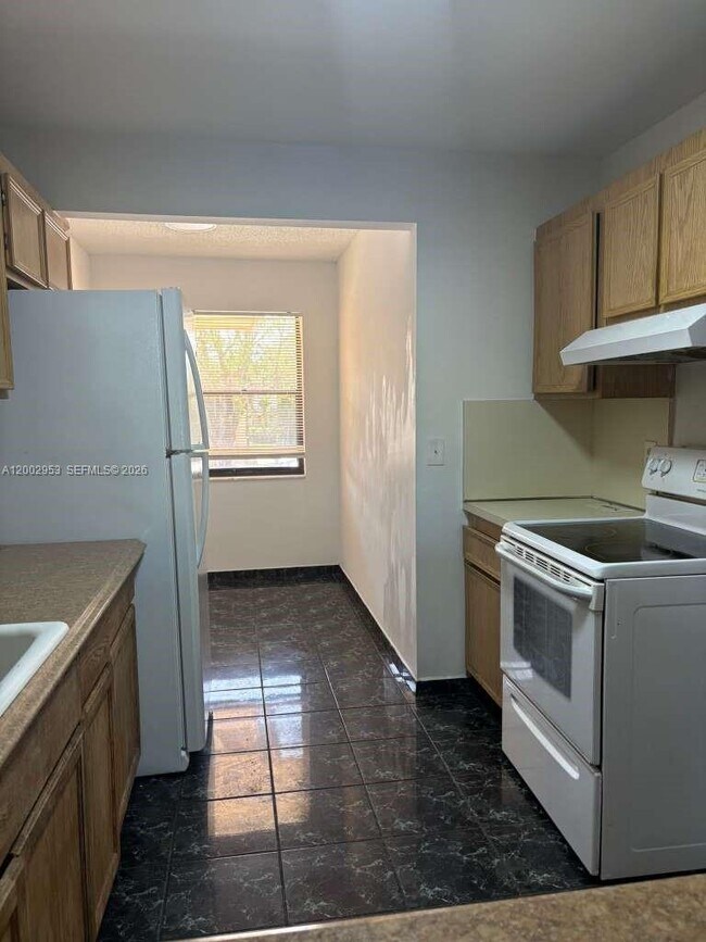 Building Photo - 5937 Forest Hill Blvd