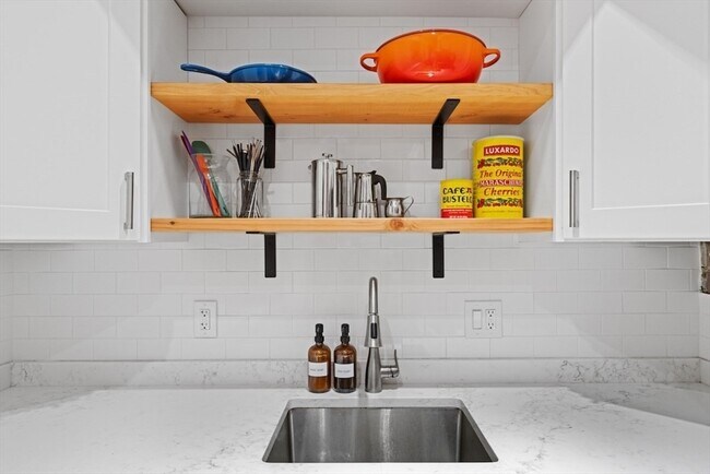 Building Photo - 84 W Concord St