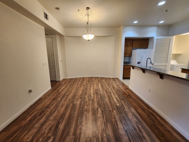 Building Photo - 44 E Serene Ave