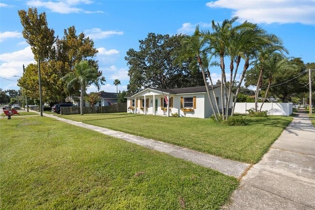 Building Photo - 5201 S Quincy St