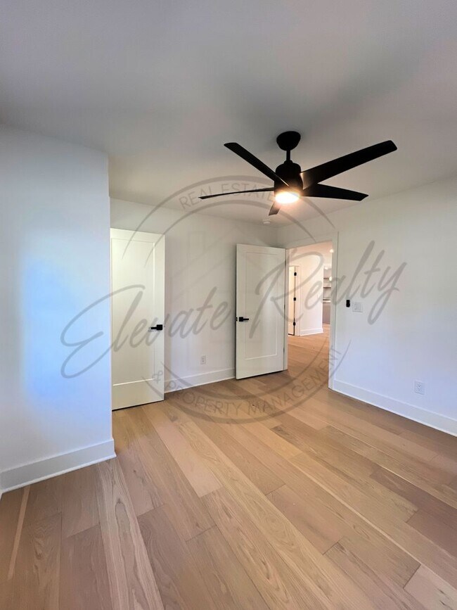 Building Photo - Modern Elegance in the Heart of Nashville ...