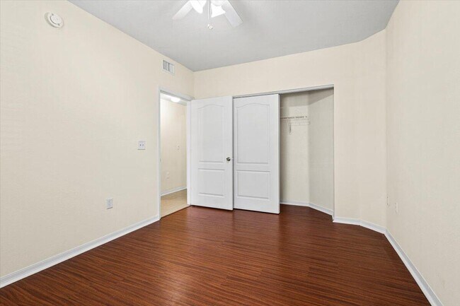 Building Photo - 110 SW Peacock Blvd