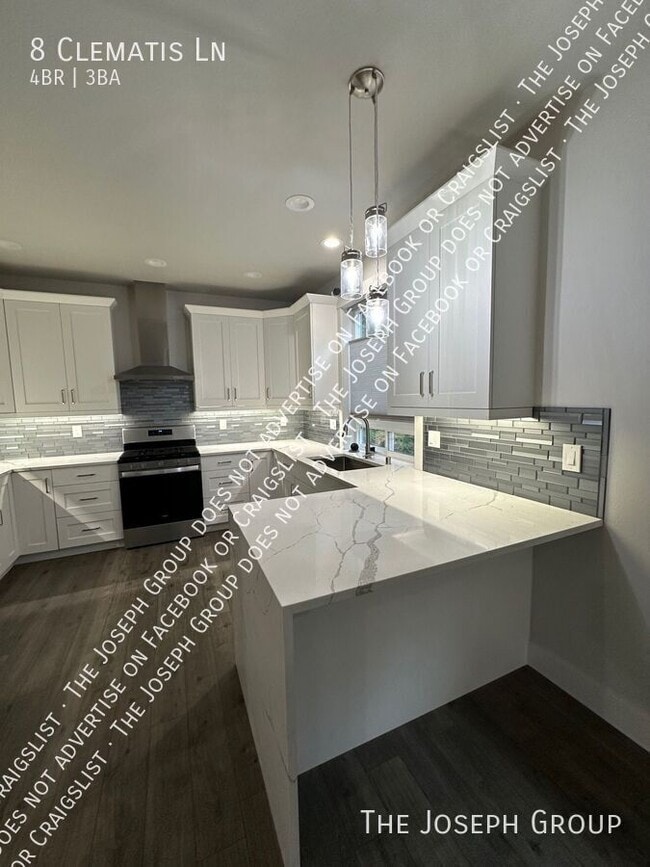 Building Photo - 8 Clematis Ln