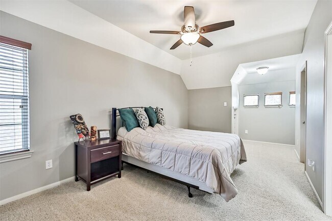 Building Photo - 2802 Kestrel Trace Ln