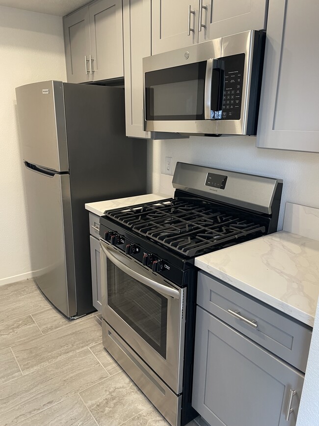 Building Photo - 29345 Avenida La Paz