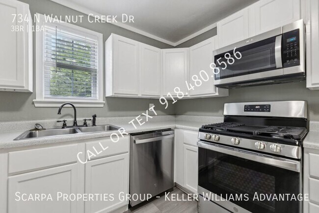 Building Photo - 734 N Walnut Creek Dr