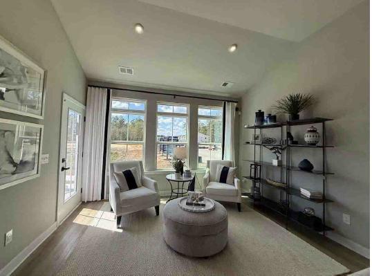 Building Photo - 28 Crown St