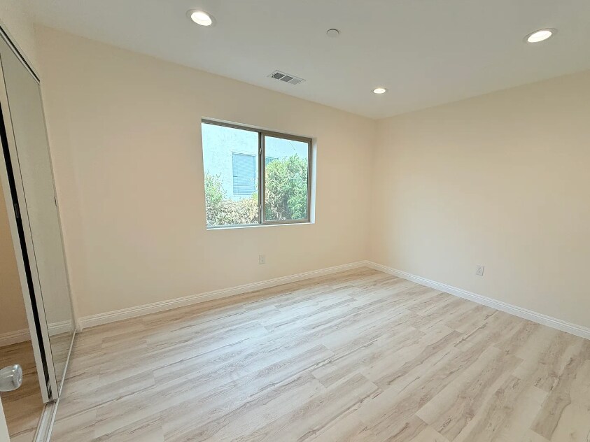 Building Photo - 15711 Fairgrove Ave