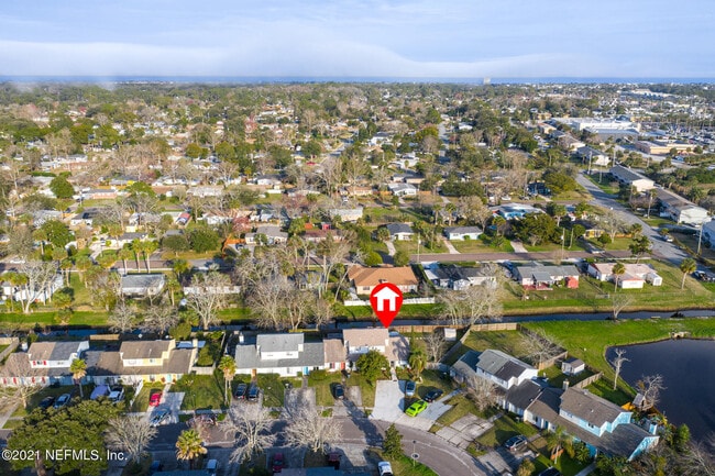 Building Photo - 744 Aquatic Dr