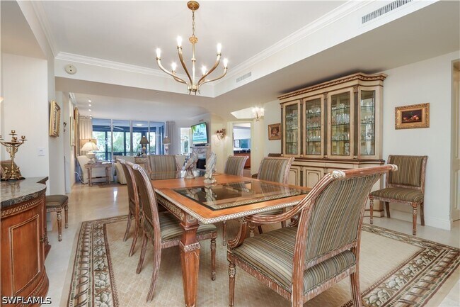 Building Photo - 8787 Bay Colony Dr