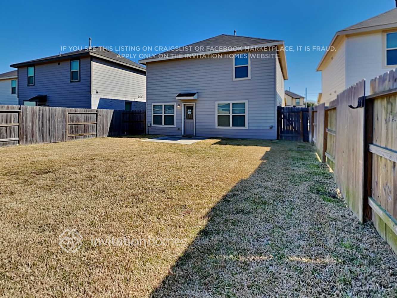 Building Photo - 18719 Charter Elm Dr