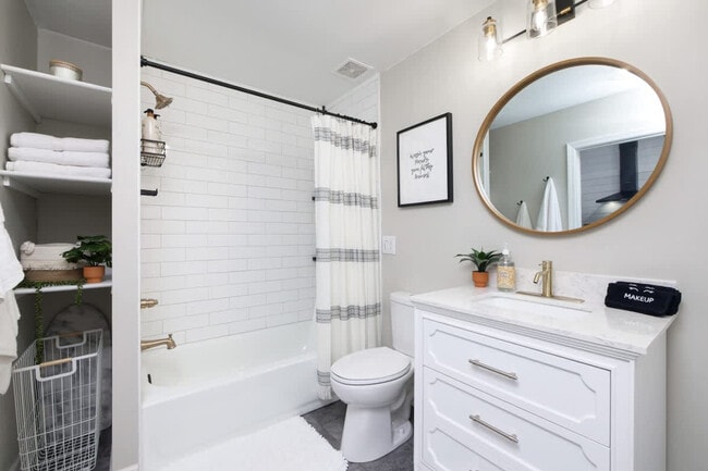 Building Photo - 713 Crosby St