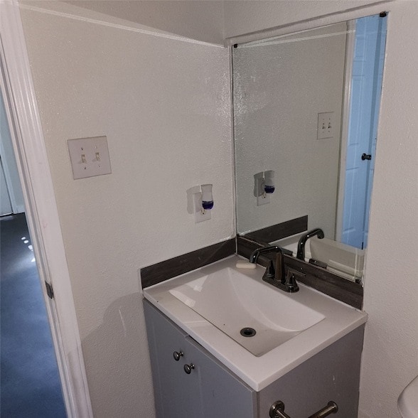 Building Photo - 4710 Pelican