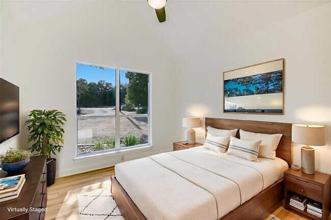 Building Photo - 302 Valley Dr