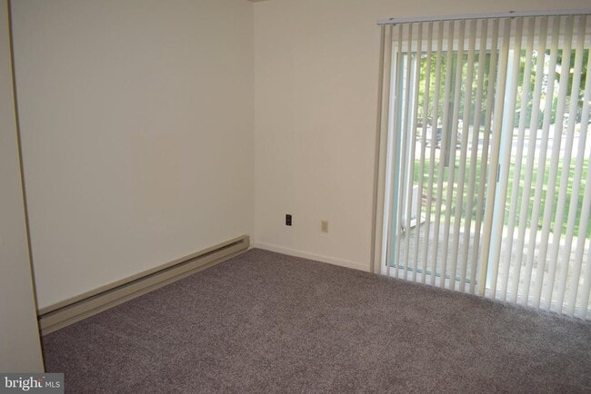 Building Photo - 945 Orchard Dr
