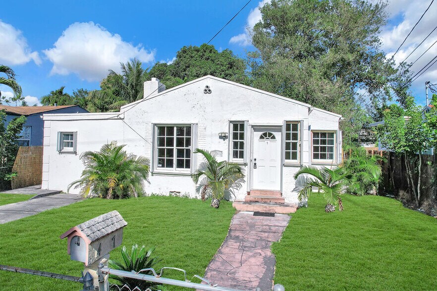 Building Photo - 47 NW 45th Ave