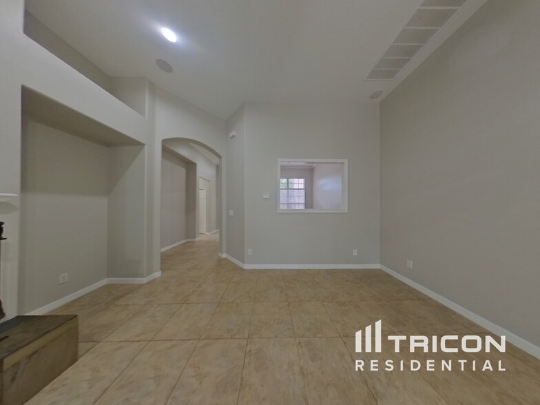 Building Photo - 12102 Rebeccas Run Dr