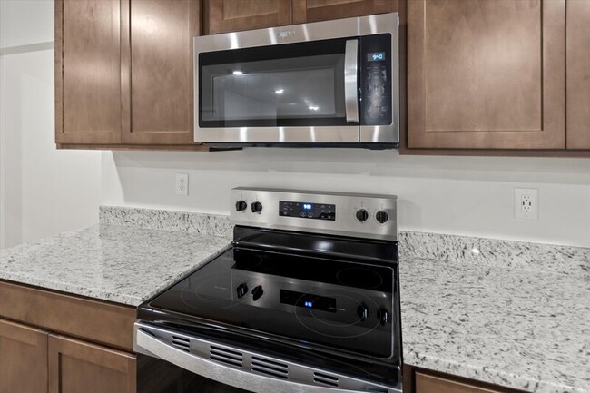 Building Photo - 9948 Sequoyah Cove Dr