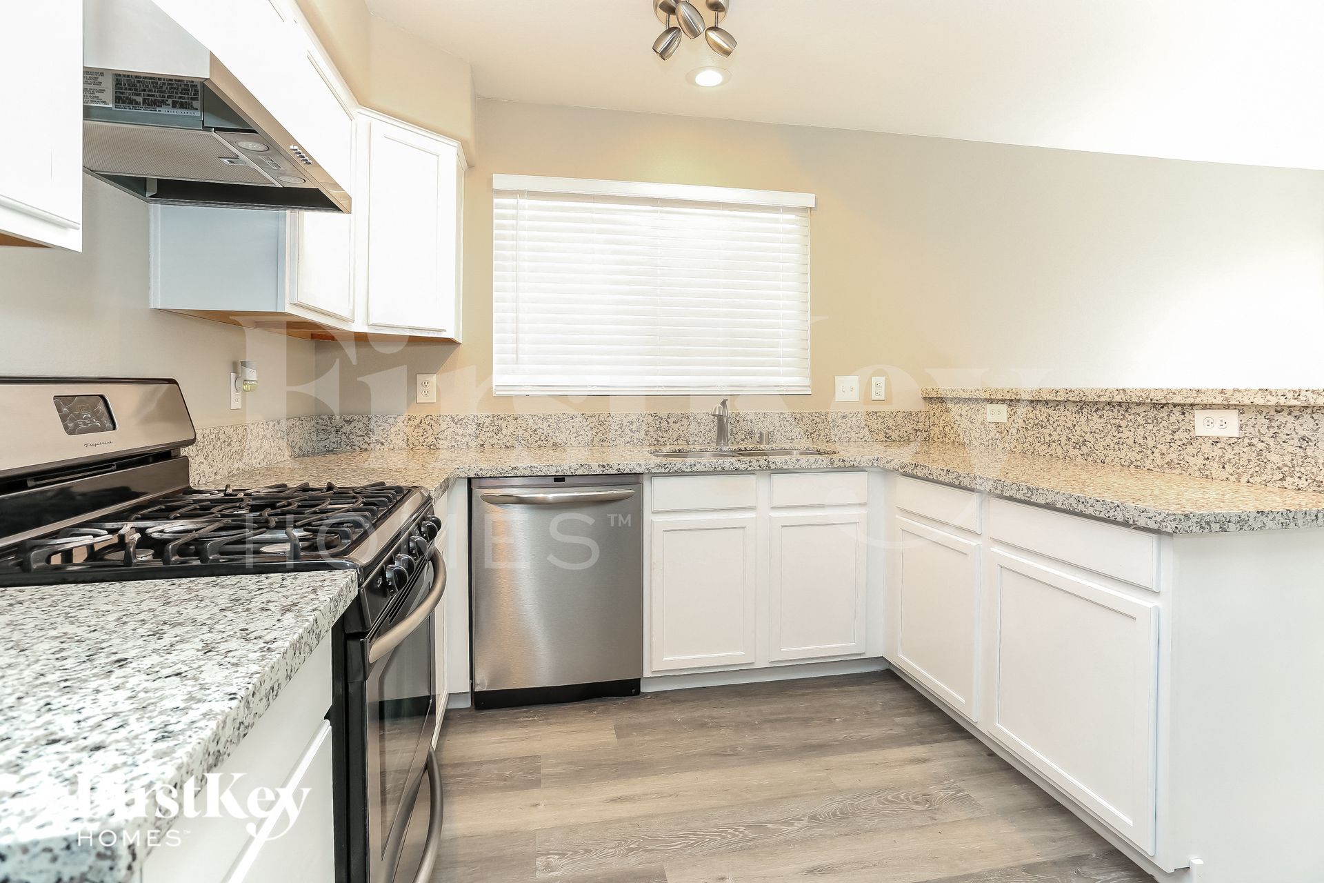 Building Photo - 4517 Possum Berry Ln