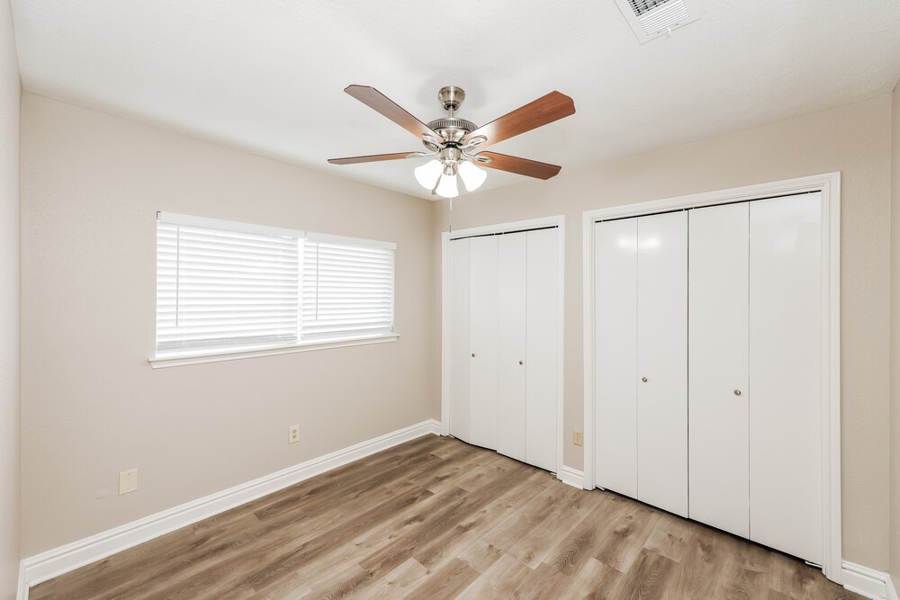 Building Photo - 8530 Sunny Ridge Dr
