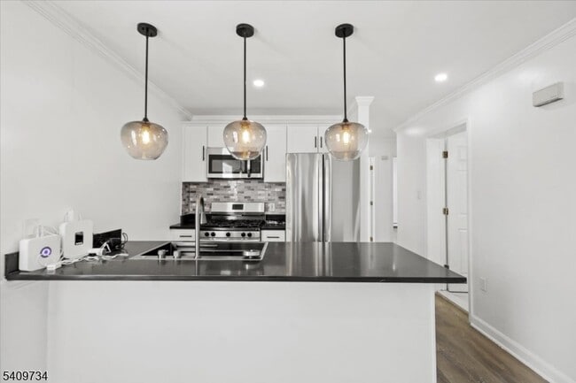 Building Photo - 17 Holsman St