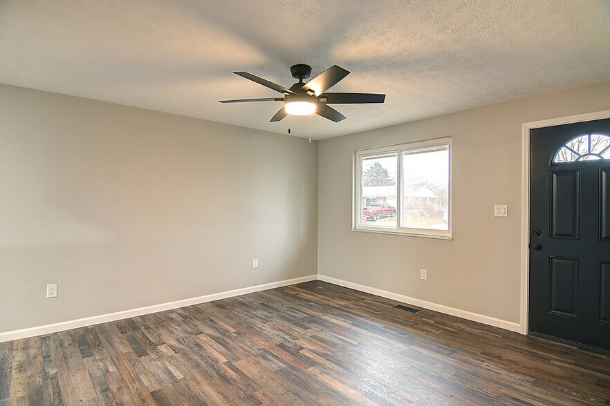 Building Photo - 1204 S Main St