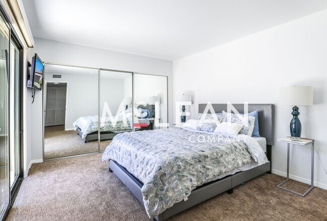 Building Photo - Two Bedroom - Rancho Mirage Private Home