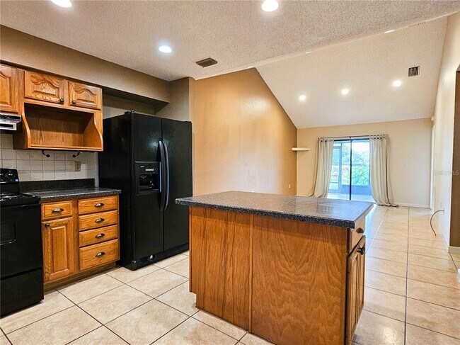 Building Photo - 259 Village View Ln