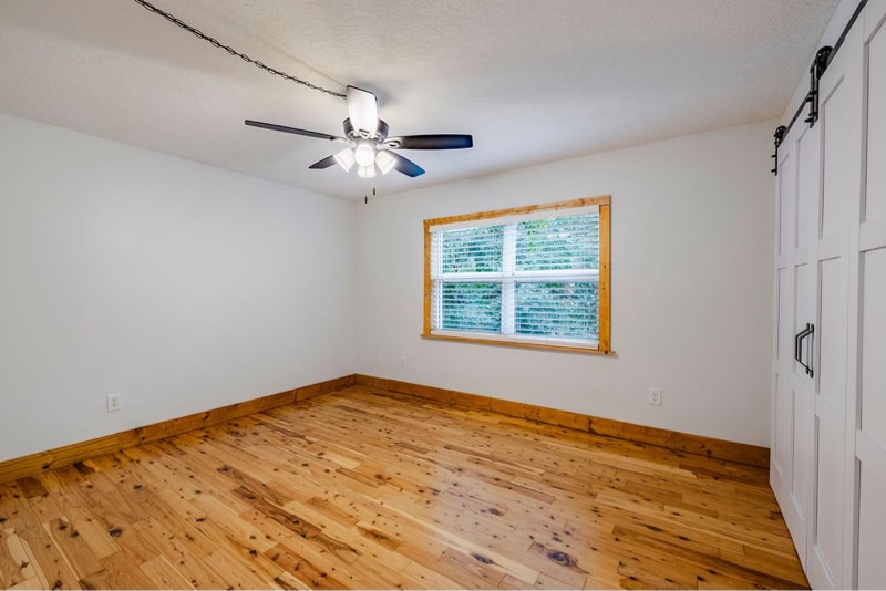 Building Photo - 715 20th St