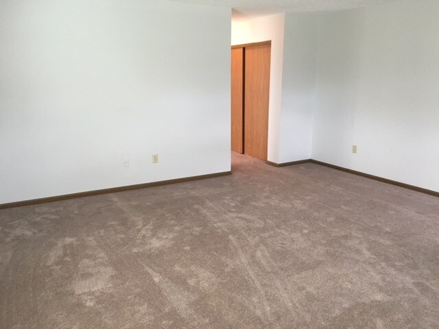 Building Photo - 562 Boulder Dr