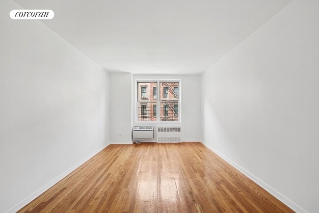 Primary Photo - 401 W 56th St