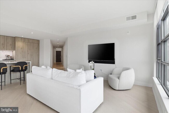 Building Photo - 1201 N Royal St