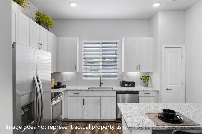 Building Photo - 7157 Borland Dr