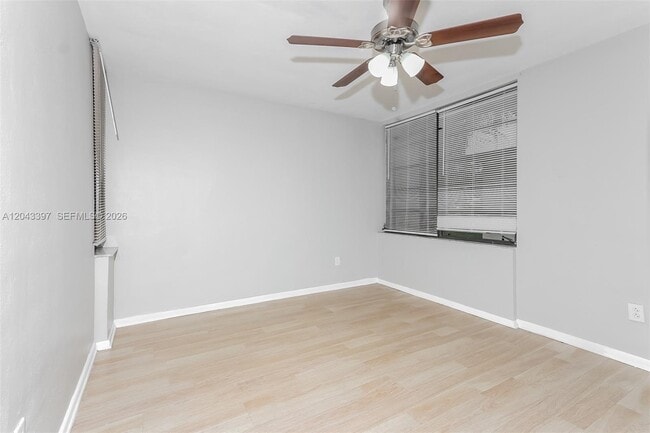 Building Photo - 11823 Dahlia Dr