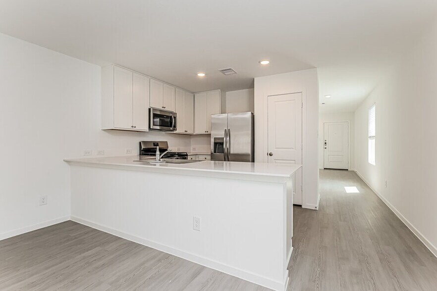 Building Photo - 1717 Lofty Cedar Ct