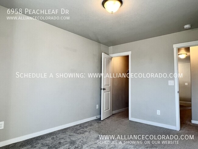 Building Photo - 6958 Peachleaf Dr