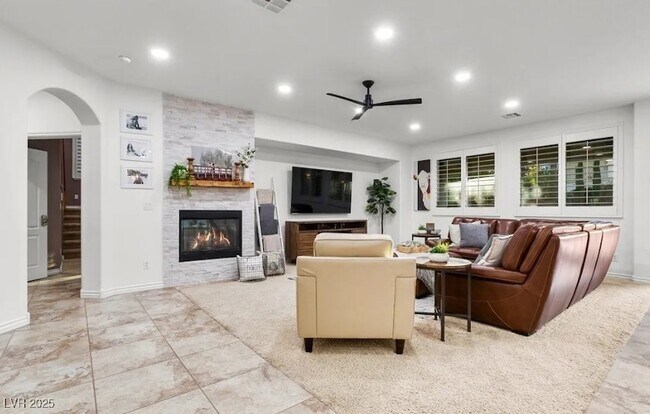 Building Photo - 7277 Sashaying Spirit Ct